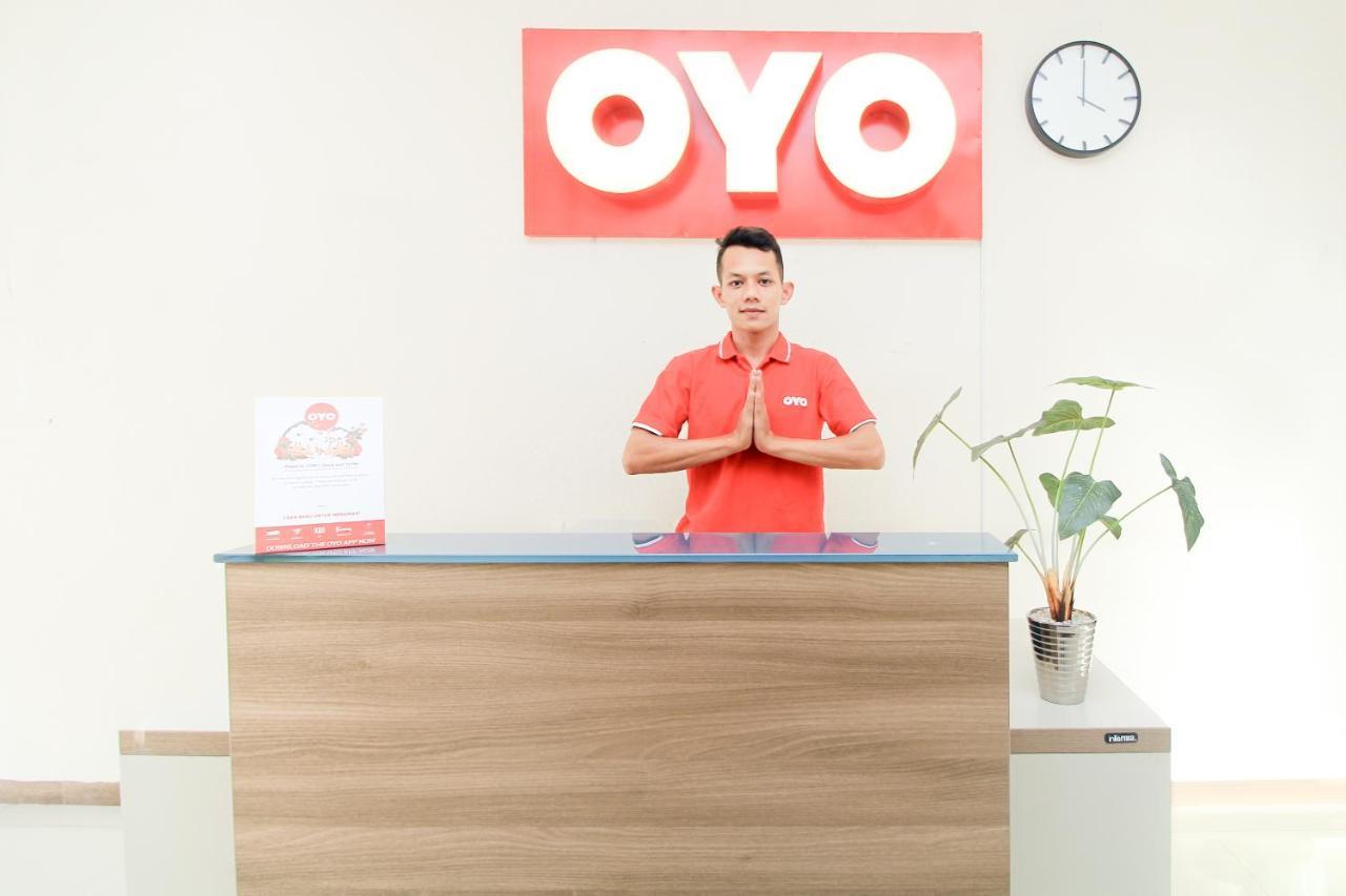 Oyo 204 Blessing Residence Surabaya Exterior foto