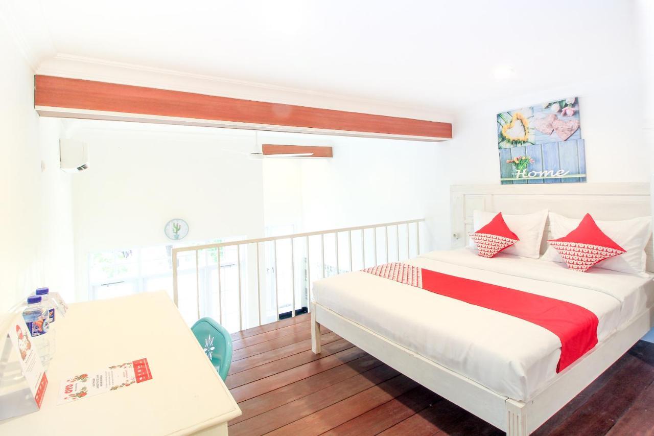 Oyo 204 Blessing Residence Surabaya Exterior foto